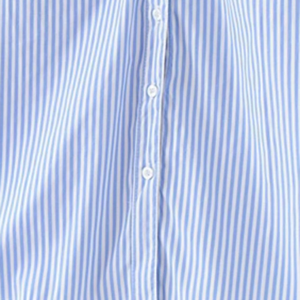 vertical striped shirt